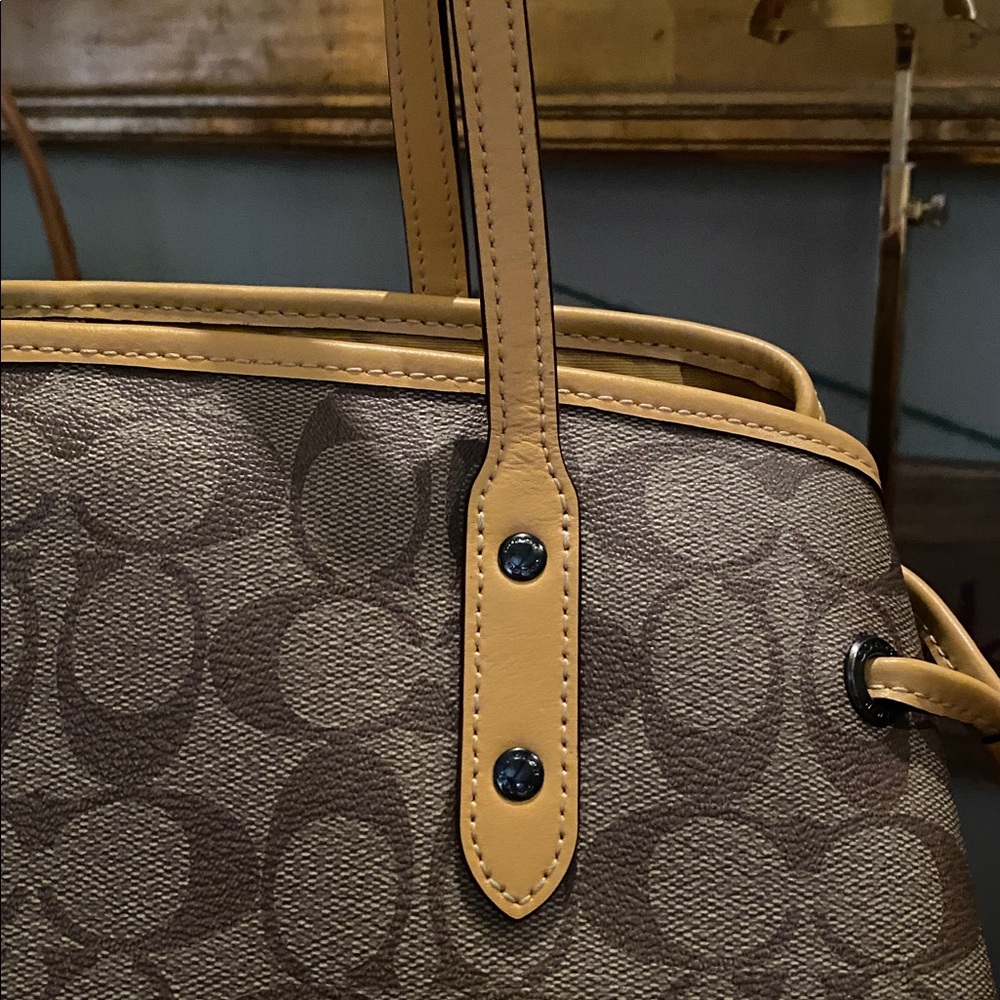 Coach Drawstring Carryall In Signature Canvas F57842 - Picture 4 of 12